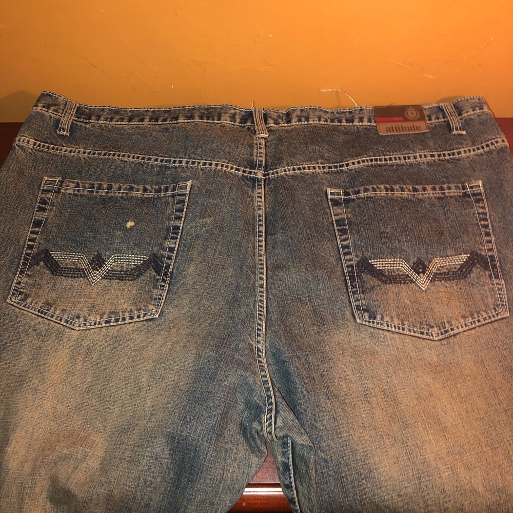 Jeans - Picture 2 of 3